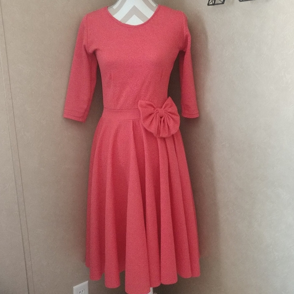 Vintage Dresses & Skirts - Coral rose pattern modest 3/4 sleeve dress